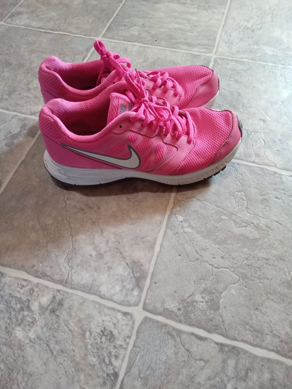 Nike Women’s Dow Shifter Pink Running Sneakers